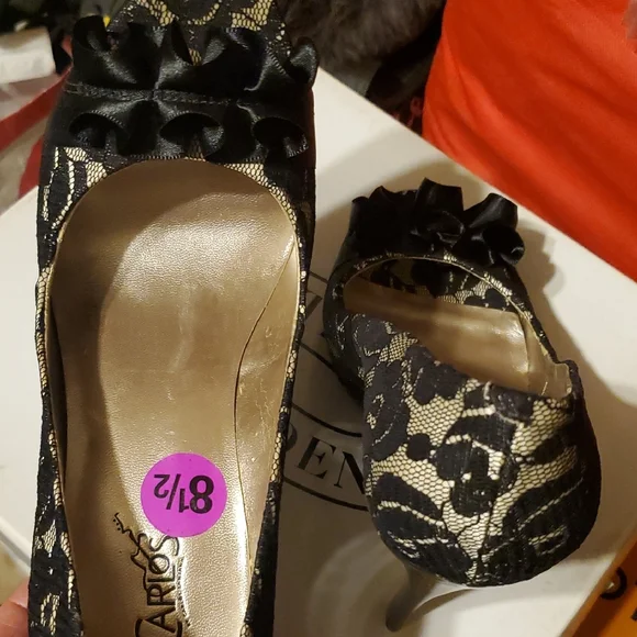 Elegant Black Lace Women's Heels - Picture 9 of 9